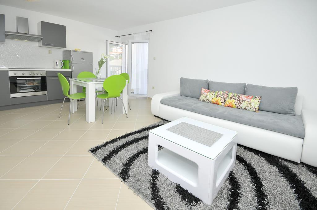 Apartmani Mijatovic โตรกีร์ ภายนอก รูปภาพ