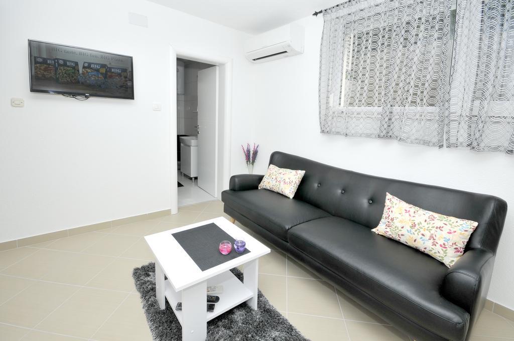 Apartmani Mijatovic โตรกีร์ ภายนอก รูปภาพ