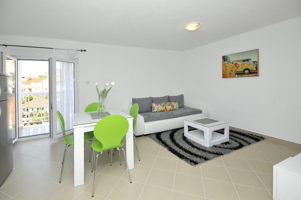 Apartmani Mijatovic โตรกีร์ ภายนอก รูปภาพ